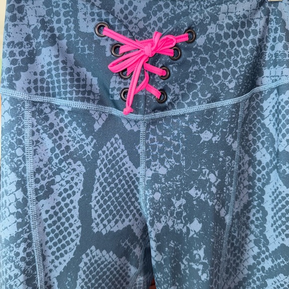 Zumba Fitness Pants - Zumba Fitness Athletic Shorts with Blue Snake Pattern and Pink Laces S